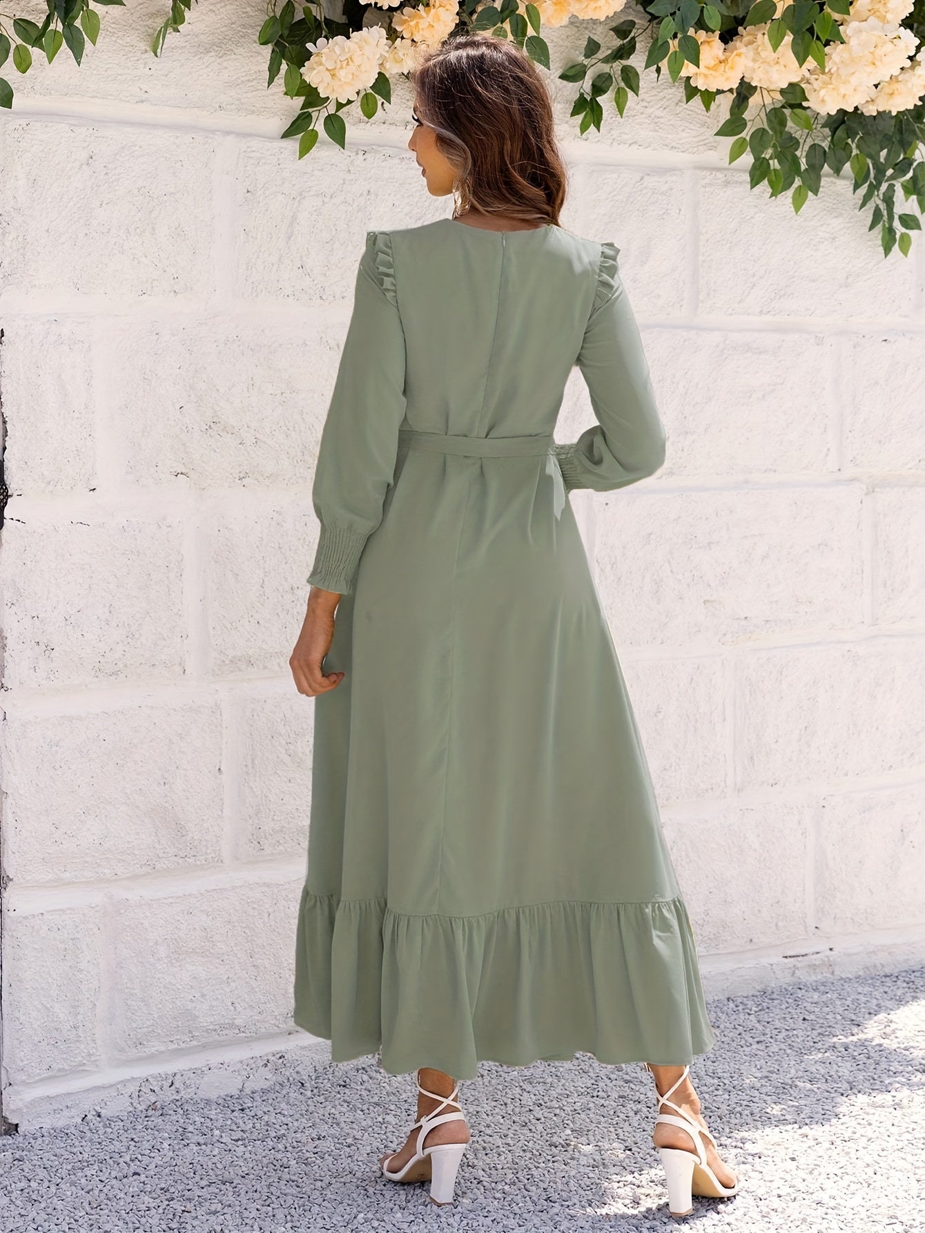 Grünes Maxikleid mit Bindegürtel - Leila