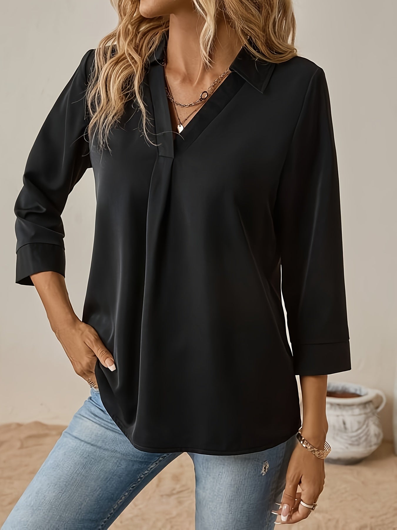 Schwarze Bluse mit V-Ausschnitt - Olivia