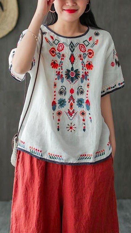 Luisa - Rotes Tunika-Shirt mit Ethno-Stickerei