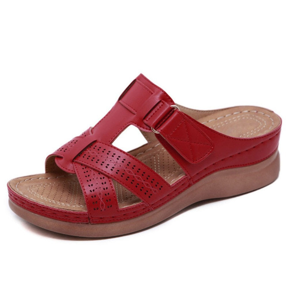 Carla – Breite Keilabsatz-Sandalen