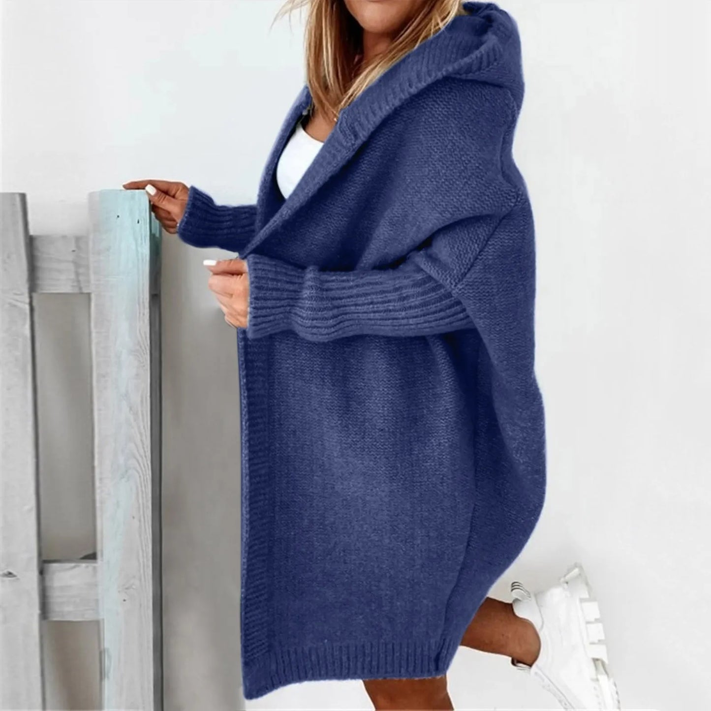 Grauer Oversized Strickmantel mit Kapuze - CozyFit