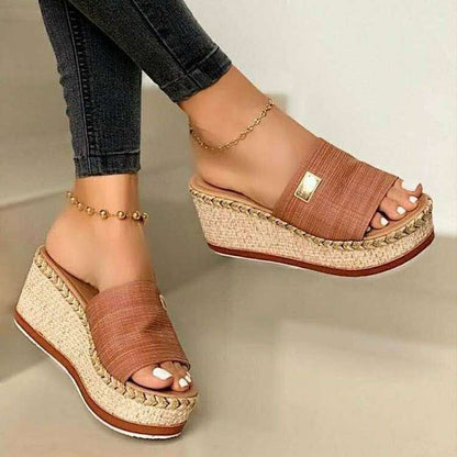 Lina Braune Sandal-Wedges