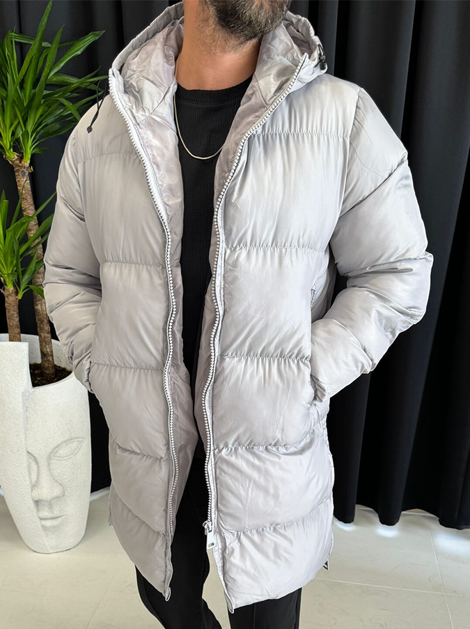 Isolierte Winterjacke – Kapuze & Wärmeschutz