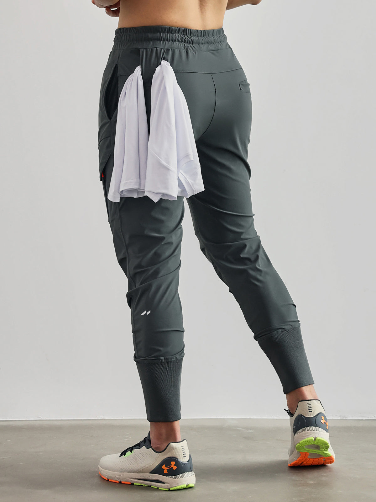 Dynamische Performance-Jogginghose mit Taschendetail