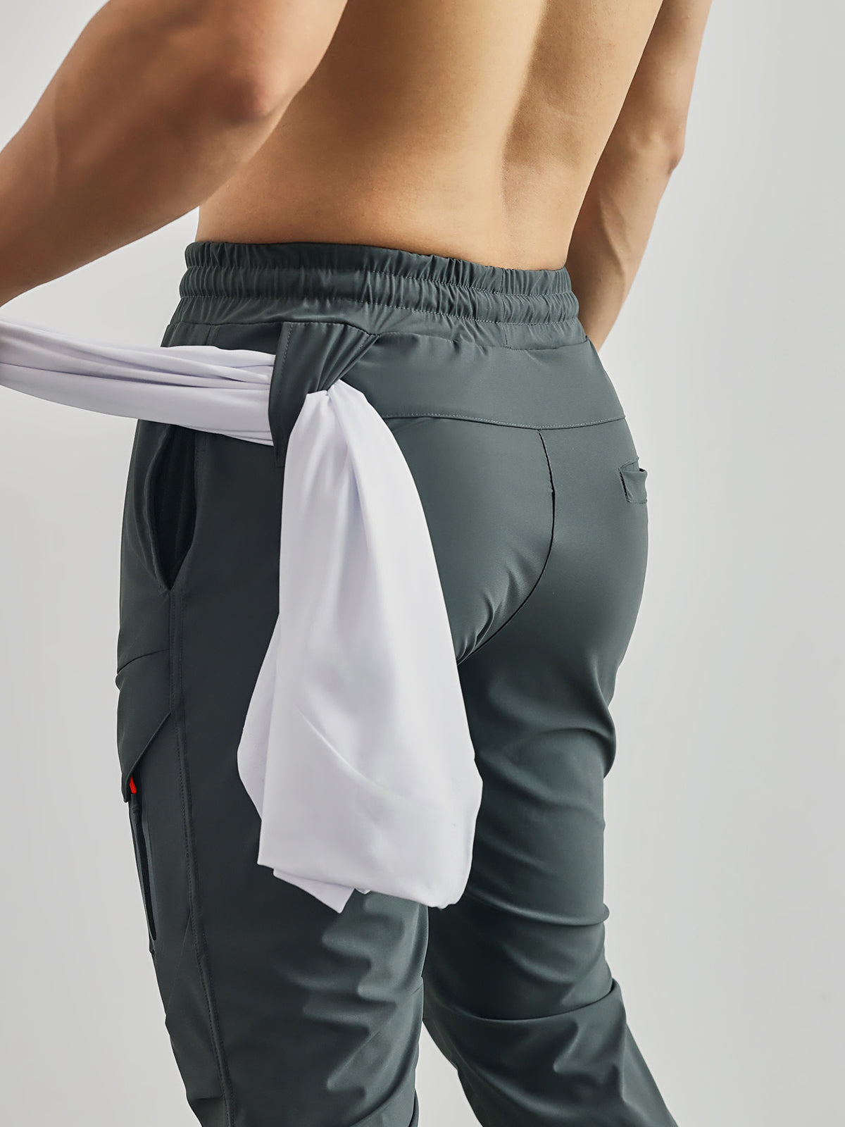 Dynamische Performance-Jogginghose mit Taschendetail