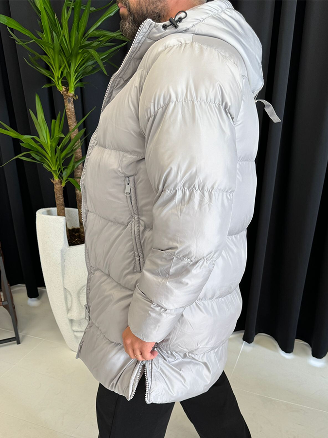 Isolierte Winterjacke – Kapuze & Wärmeschutz