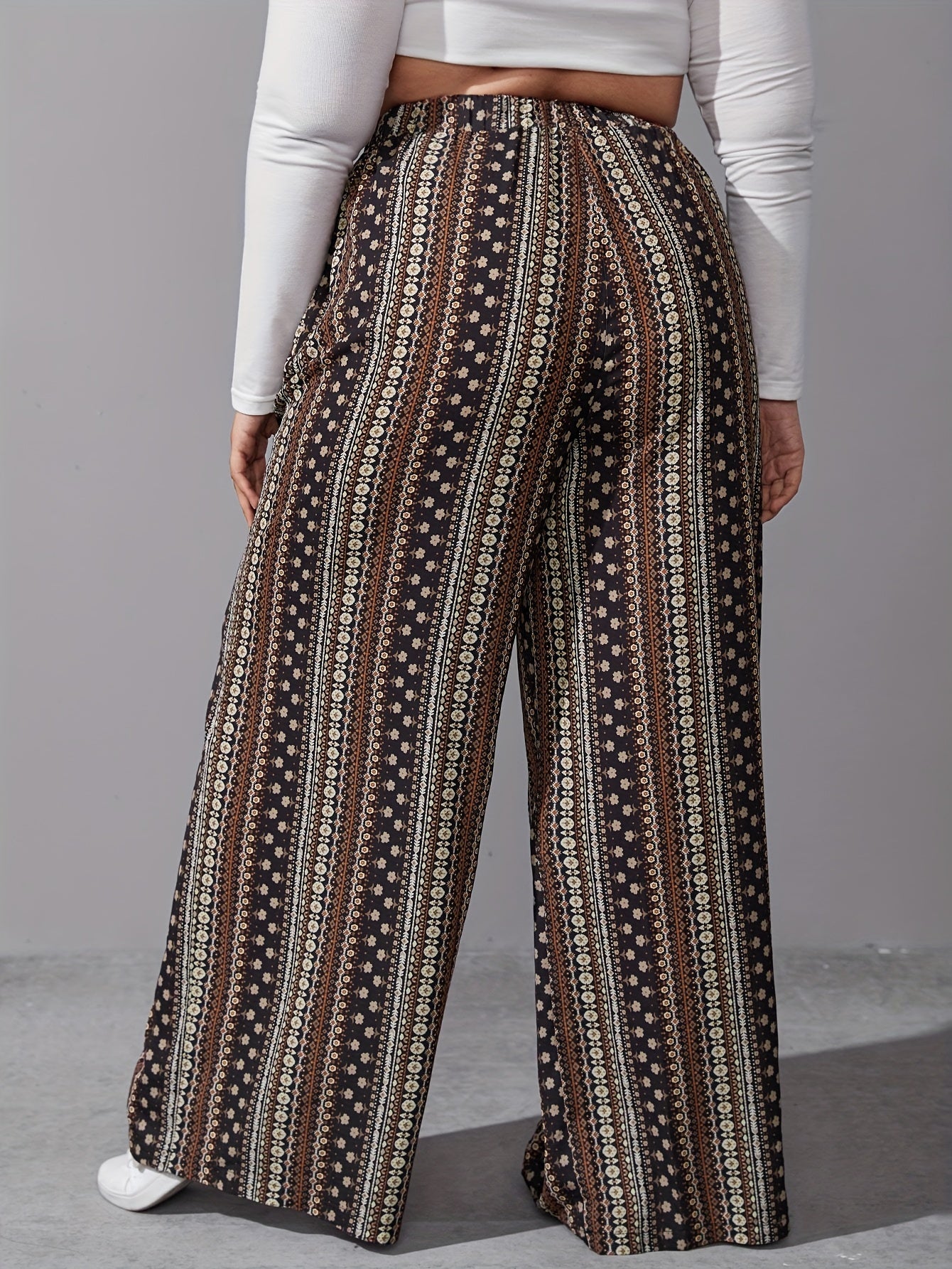 Bunte weite Boho-Hose mit Ethnomuster und Kordelzug - Mila