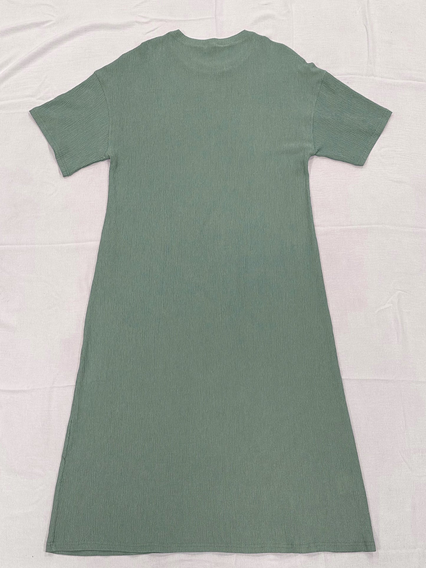 Salbeigrünes Midi-T-Shirt-Kleid - Lena