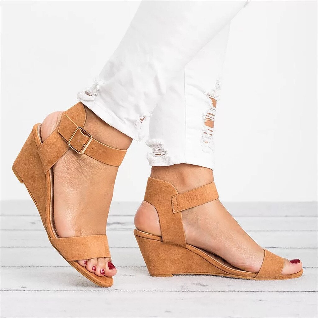 EleganceWedge Riemchensandalen – Chic & Bequem