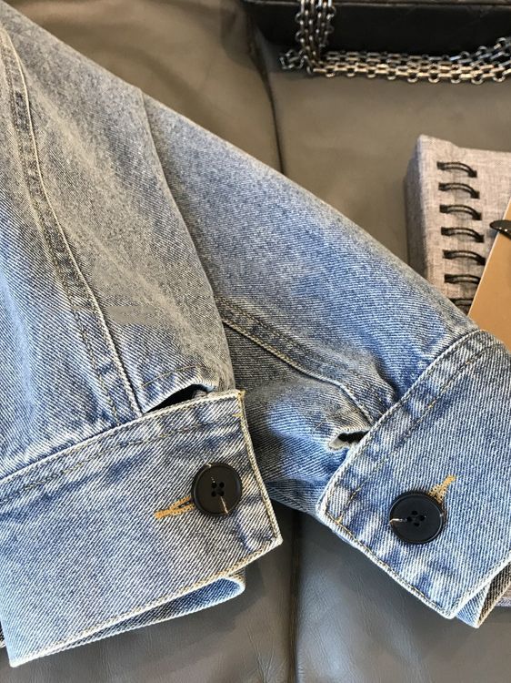 Candice's Die Klassische Fusion Jeansjacke