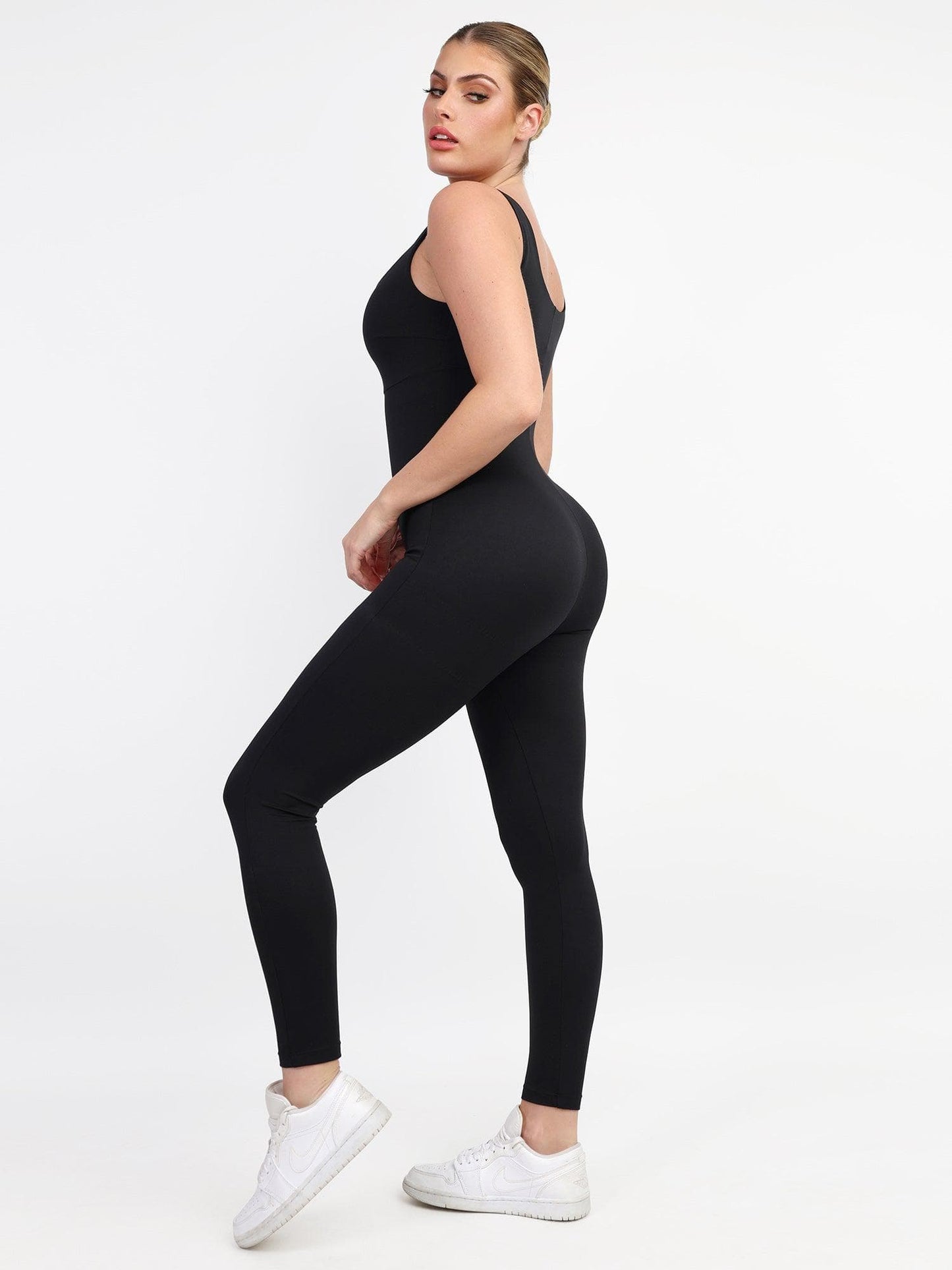 ElevateFit Oberschenkelstraffender Jumpsuit